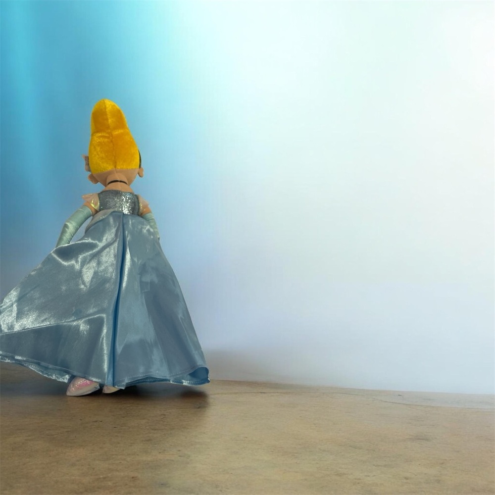 Ty Sparkling Blue Cinderella Princess Plush - Picture 2 of 2